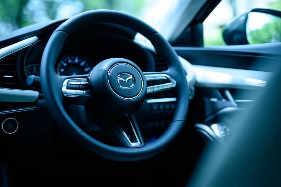 Интерьер Mazda3 Sedan (BP) 2019 года  (JP) (фото 9 из 17)